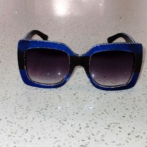 Ladies Square Oversized Color Blocked Framed Sunglasses (Blue/Dark Brown).